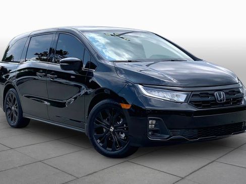 Used 2026 Honda Odyssey Sport-L image 3
