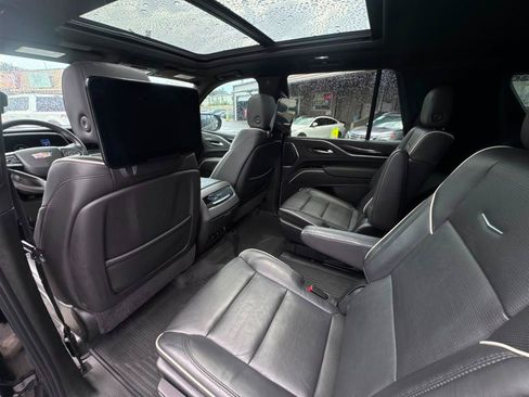 Used 2021 Cadillac Escalade Sport w/ Driver Assist Tech Package AWD/4WD image 19