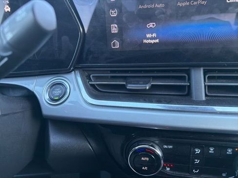 Used 2025 Chevrolet Trax LT w/ LT Convenience Package image 42