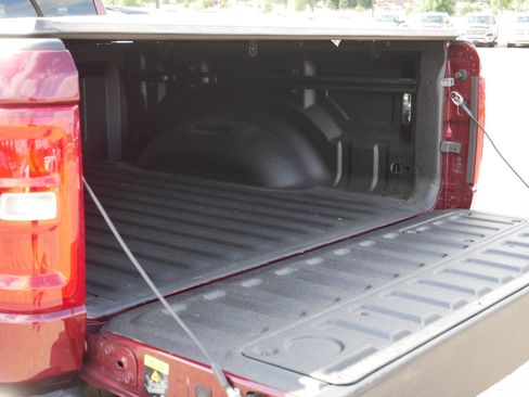 Used 2025 RAM 1500 Laramie w/ Advanced Safety Group II AWD/4WD image 18