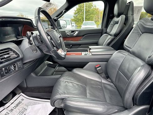 Used 2023 Lincoln Navigator Reserve image 20