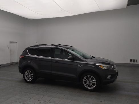 Used 2018 Ford Escape SE w/ SE Sync 3 Package AWD/4WD image 11