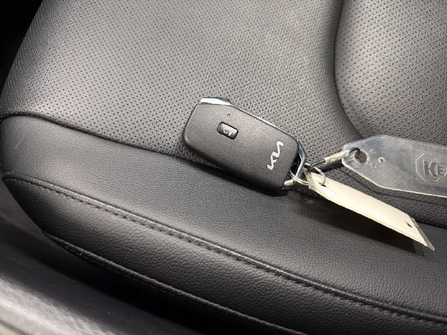 Certified 2024 Kia Sportage EX AWD/4WD image 31