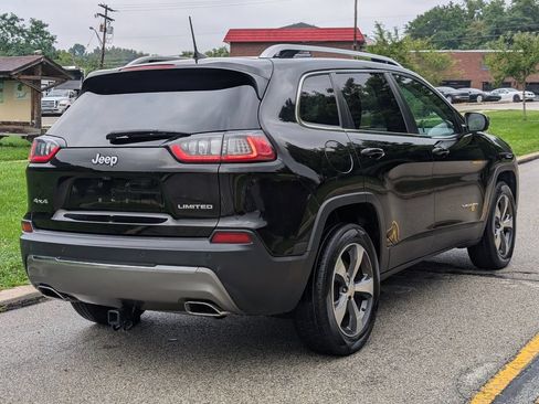 Used 2019 Jeep Cherokee Limited AWD/4WD image 5
