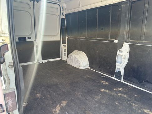 Used 2025 RAM ProMaster 2500 w/ Convenience Group FWD image 14