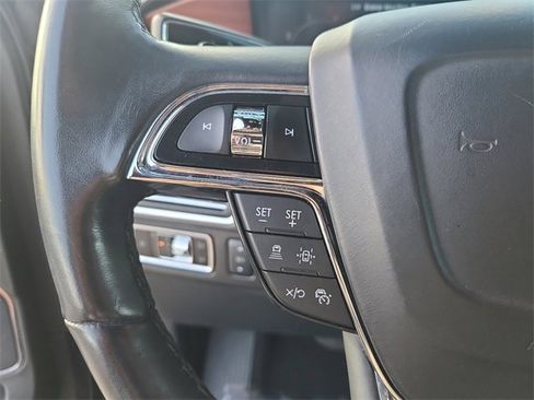 Used 2024 Lincoln Navigator Premiere image 30