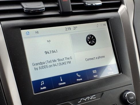 Used 2020 Ford Fusion SE image 18