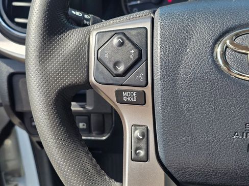 Used 2019 Toyota Tacoma SR5 RWD image 35