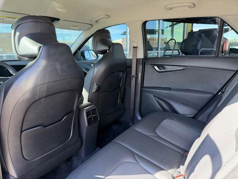 Used 2025 Kia Niro EX image 32