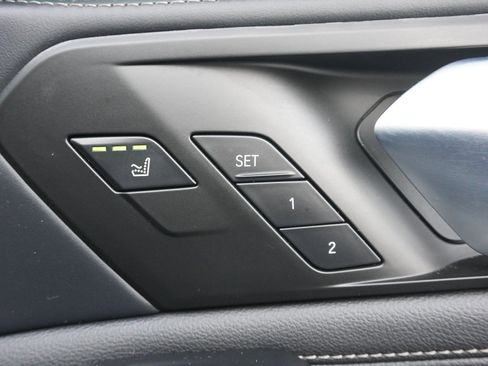 Used 2022 BMW X6 M50i w/ Executive Package image 79