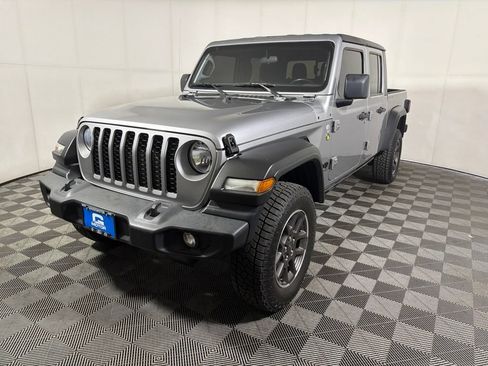 Used 2020 Jeep Gladiator Sport w/ Quick Order Package 24S AWD/4WD image 4