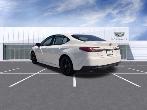Used 2025 Toyota Camry SE FWD image 6