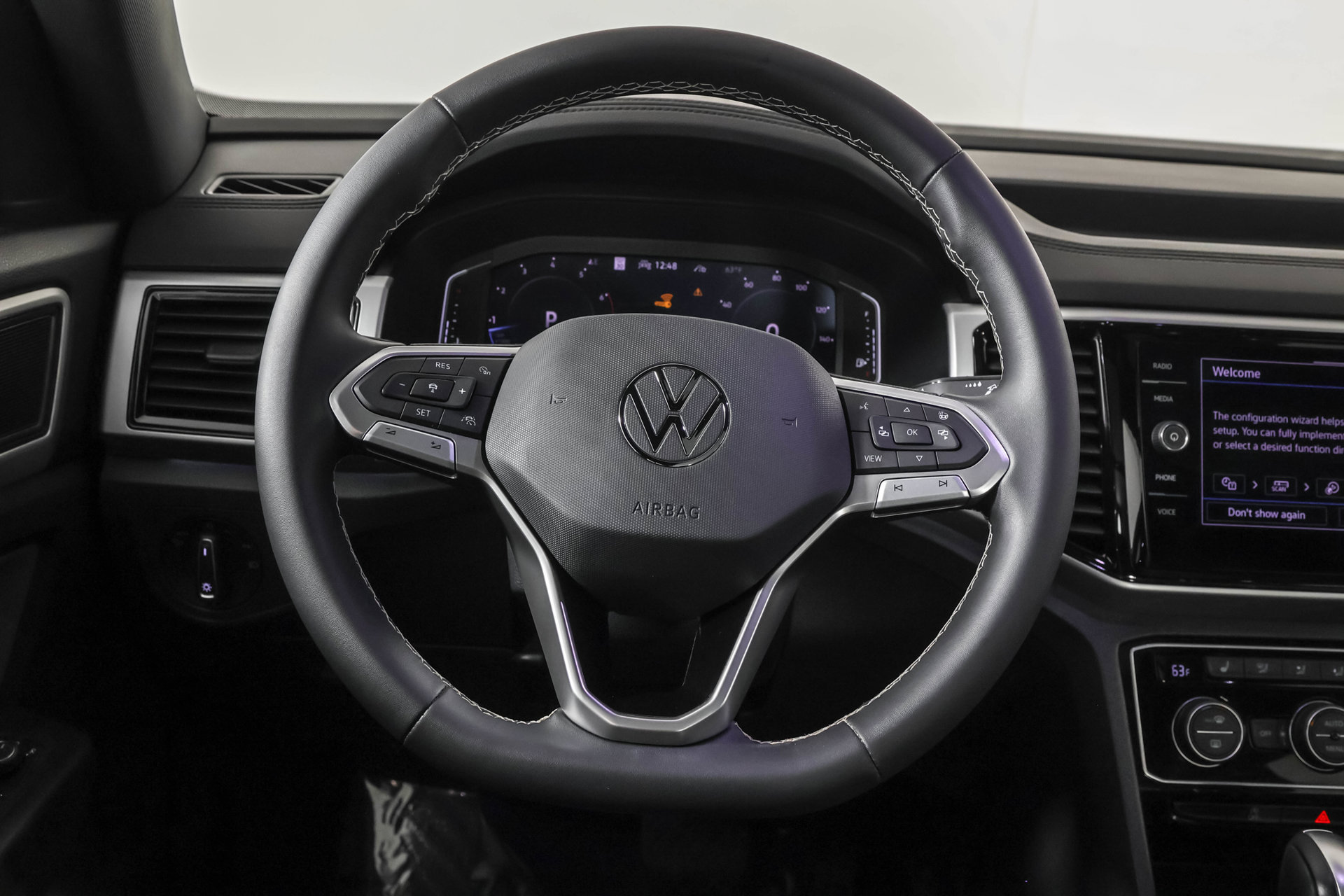 Used 2023 Volkswagen Atlas Cross Sport SEL AWD/4WD image 25