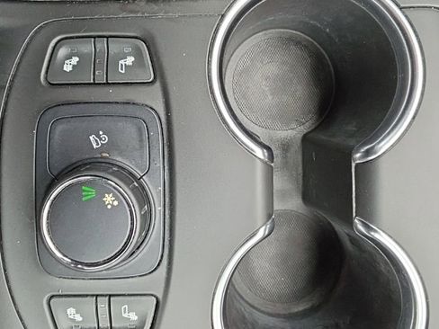 Used 2018 GMC Terrain SLE w/ Driver Convenience Package image 18