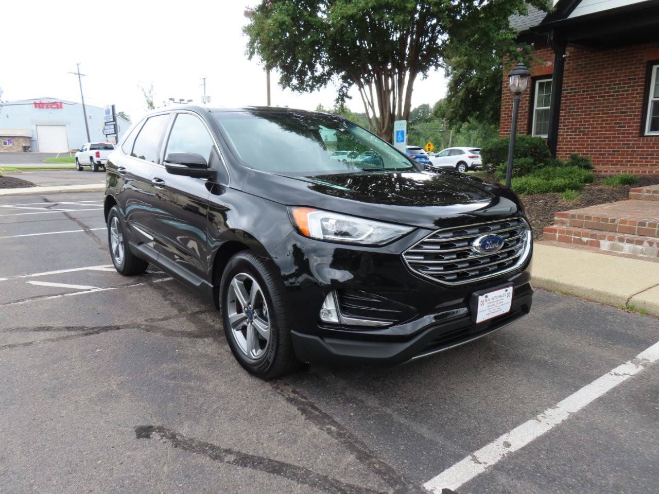 Used 2020 Ford Edge SEL w/ Convenience Package FWD image 11