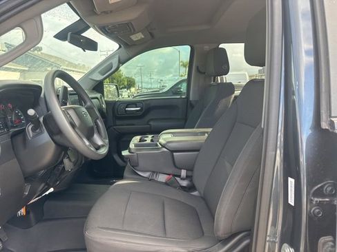 Used 2022 Chevrolet Silverado 1500 Custom Trail Boss AWD/4WD image 9