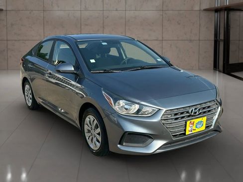 Used 2019 Hyundai Accent SE image 17