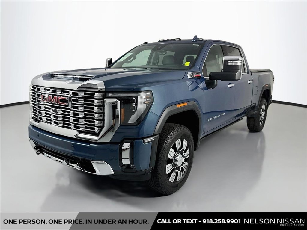 Used 2024 GMC Sierra 2500 Denali w/ Technology Package AWD/4WD image 1