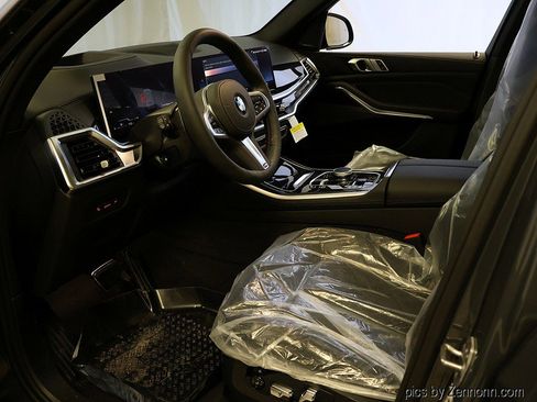 New 2026 BMW X5 xDrive40i w/ M Sport Package image 11