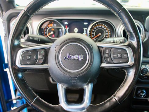 Used 2021 Jeep Gladiator Overland w/ Uconnect 4C Nav & Sound Group AWD/4WD image 21