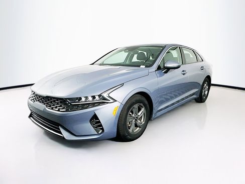 Used 2023 Kia K5 LXS image 3