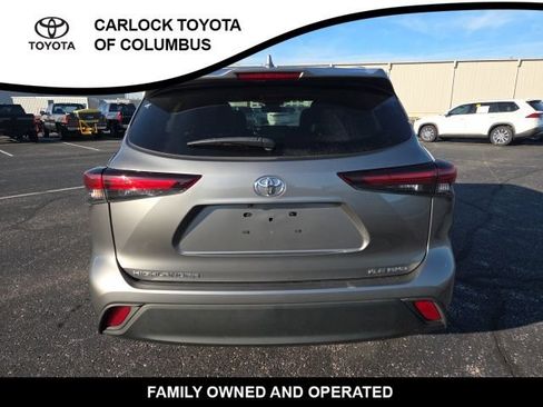 Used 2026 Toyota Highlander XLE AWD/4WD image 9