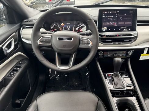 New 2026 Jeep Compass Limited image 17