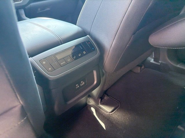 Used 2022 Nissan Pathfinder SV FWD image 17
