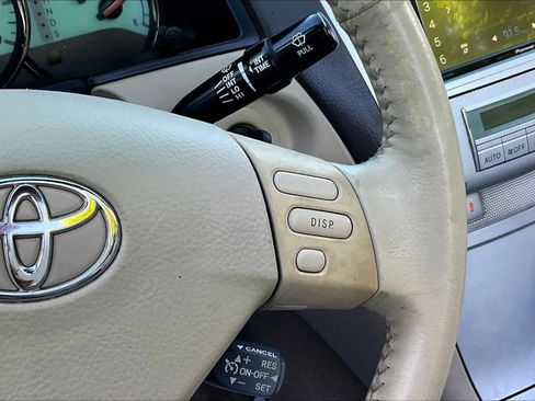 Used 2005 Toyota Solara SLE FWD image 12