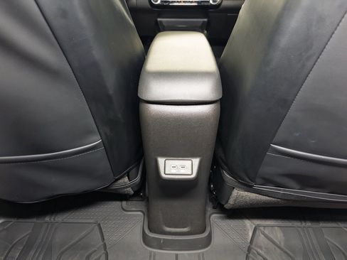 Used 2027 Chevrolet Bolt LT w/ Comfort Package FWD image 22