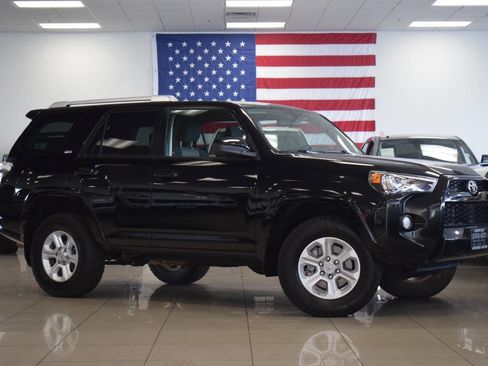Used 2014 Toyota 4Runner SR5 image 1