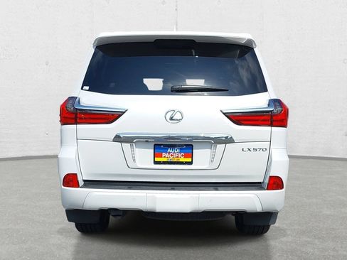 Used 2018 Lexus LX 570 4WD image 6
