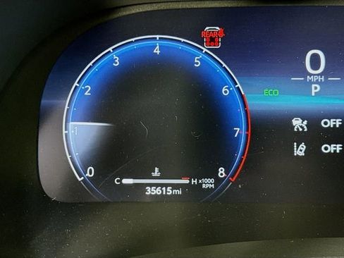 Used 2024 Toyota Highlander Limited image 12