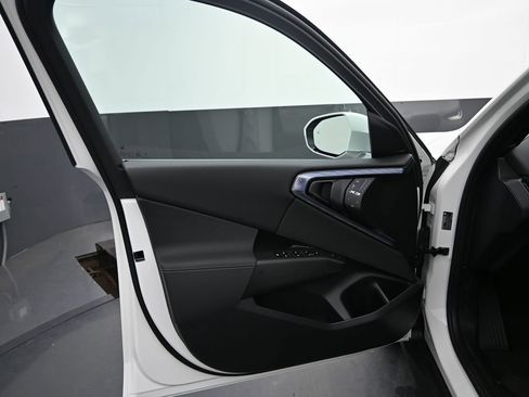 Used 2025 BMW X3 xDrive30i w/ Convenience Package image 5