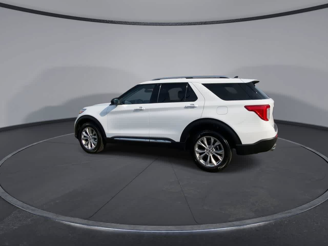 Used 2023 Ford Explorer Limited AWD/4WD image 6