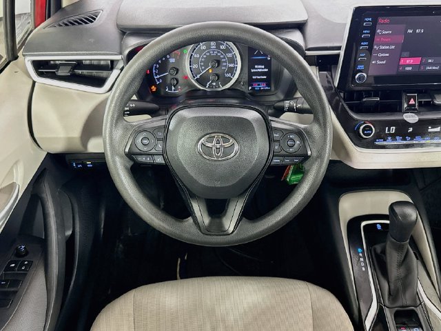Used 2020 Toyota Corolla LE FWD image 14