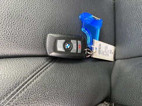 Used 2017 BMW 320i xDrive Sedan image 26