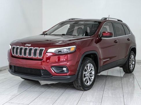 Used 2020 Jeep Cherokee Latitude Plus w/ Cold Weather Group AWD/4WD image 4