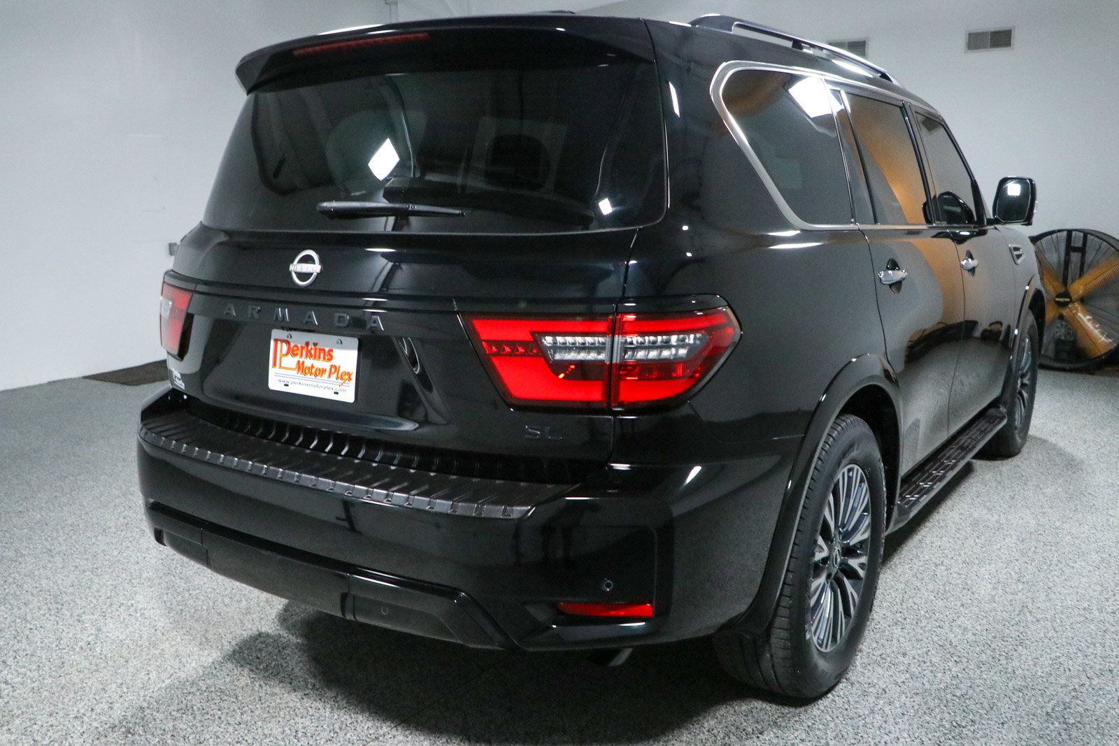 Used 2023 Nissan Armada SL w/ Midnight Edition Package AWD/4WD image 7