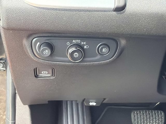 Used 2024 GMC Terrain SLT w/ Elevation Edition FWD image 26