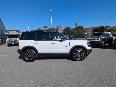 New 2025 Ford Bronco Sport Outer Banks image 4