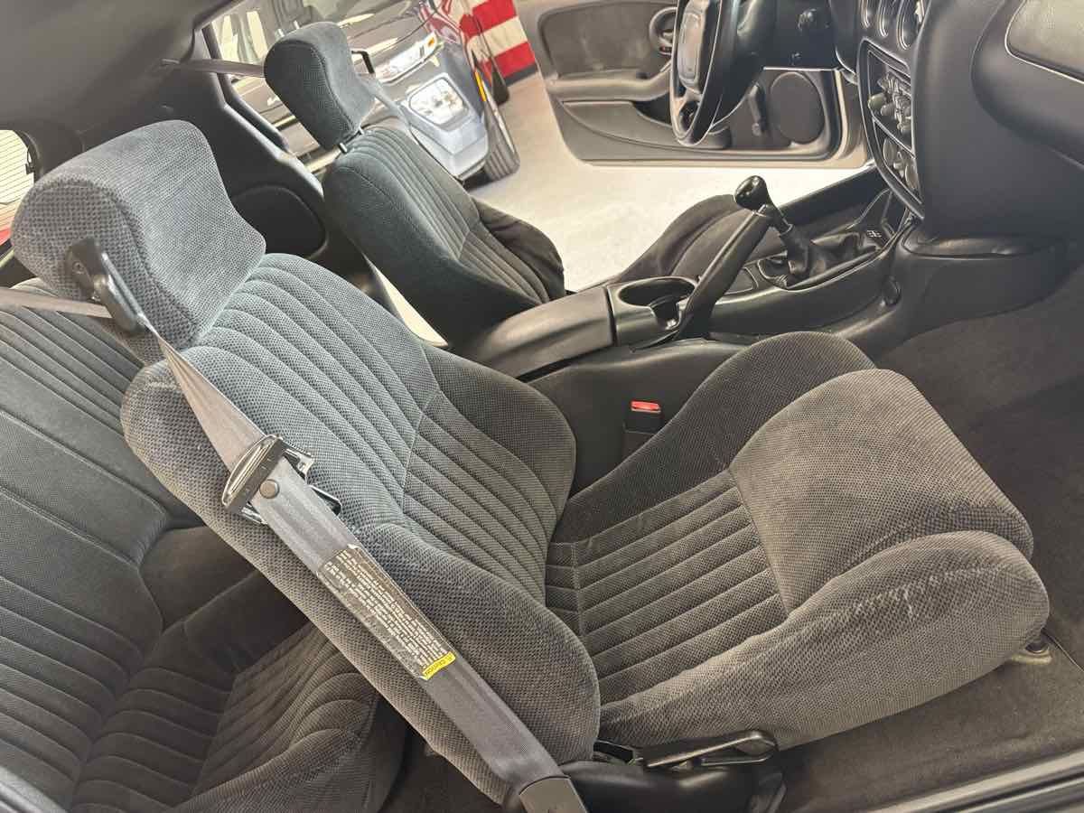 Used 2000 Pontiac Firebird Coupe RWD image 20