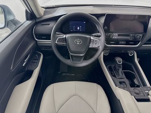 New 2026 Toyota Grand Highlander AWD image 21