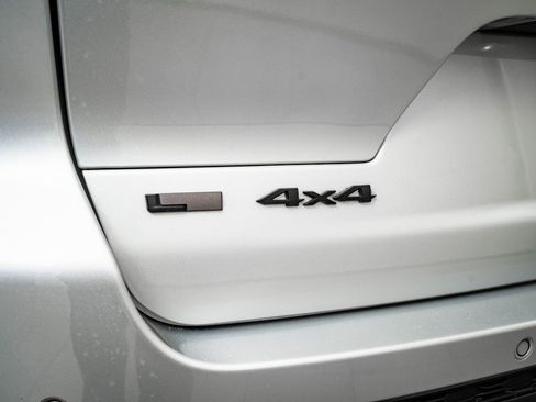 Used 2021 Jeep Grand Cherokee L Laredo image 18