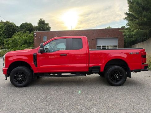 Used 2023 Ford F250 XL w/ STX Appearance Package AWD/4WD image 3