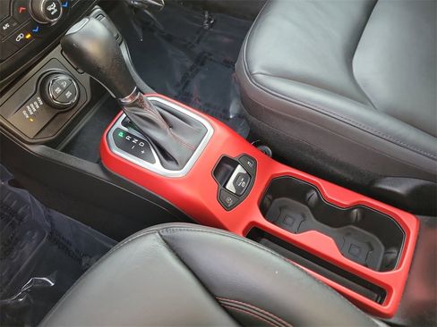 Used 2022 Jeep Renegade Trailhawk w/ Sun/Sound Group image 15