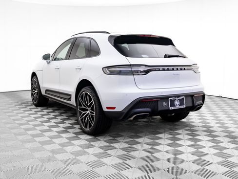 Used 2026 Porsche Macan AWD/4WD image 3