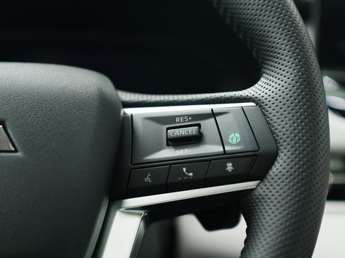 New 2025 Mitsubishi Outlander SEL image 25