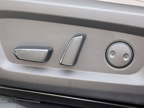 New 2026 Mitsubishi Outlander SE image 14