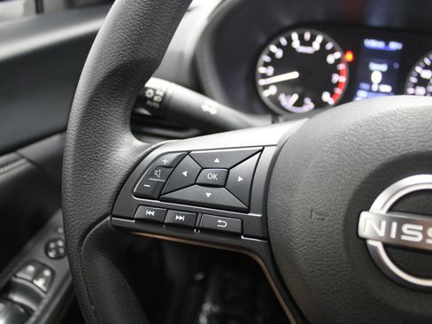 Used 2025 Nissan Sentra S FWD image 37